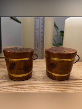 Vintage Wooden Barrel Salt & Pepper Shakers - Brown with Gold Bands